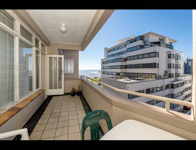2 BEDROOM APARTMENT TO LET IN THREE ANCHOR BAY